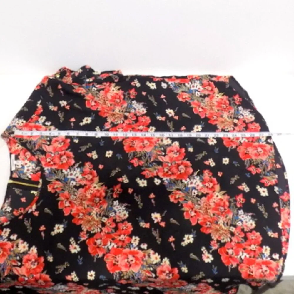 Maurices Women's Black Multicolor Floral Short Sleeve Top – Size: 3X - Picture 7 of 11